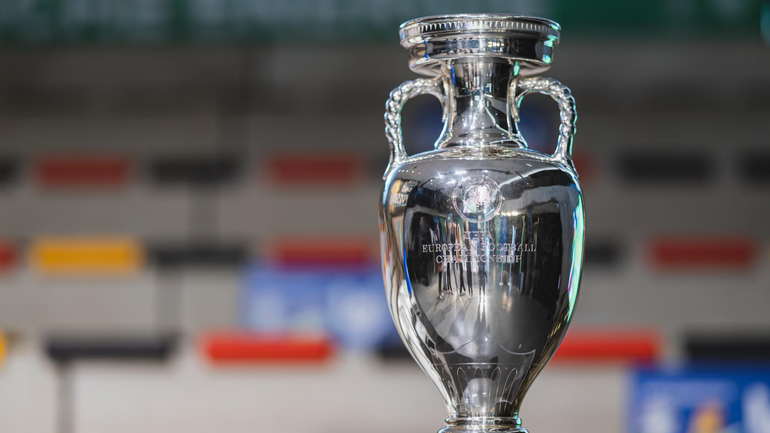 [EURO Quiz] Đội tuyển nào đã giành chức vô địch EURO nhiều nhất tính đến năm 2024? ảnh 19