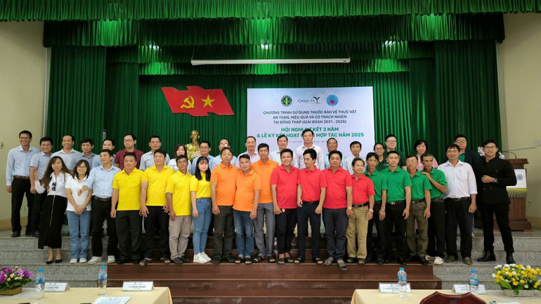 Đại diện nhiều địa phương tại tỉnh Đồng Tháp tham dự "Hội thi Nông dân sử dụng thuốc bảo vệ thực vật an toàn, hiệu quả, có trách nhiệm"