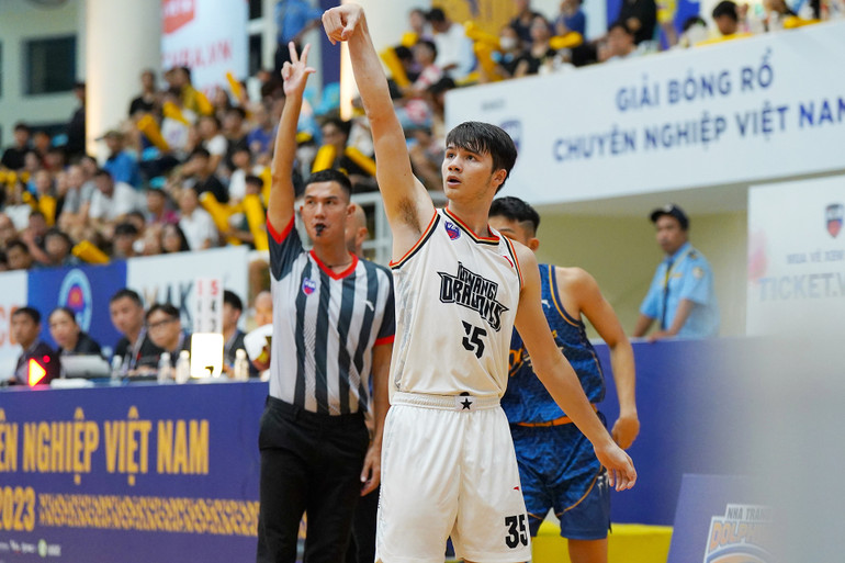 Kaillum Đỗ ném ba điểm. (Ảnh: VBA)