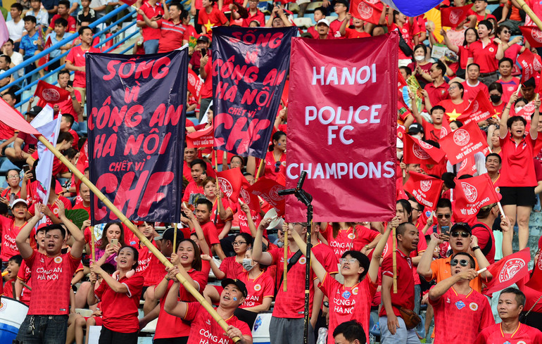 Niềm tin vào đội bóng yêu thích sẽ lên ngôi vô địch.