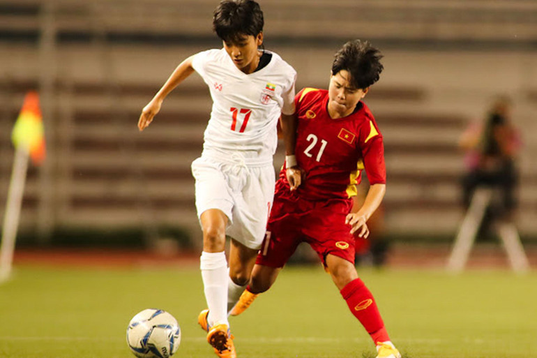 Đội tuyển nữ Việt Nam sớm giành được thế trận trước tuyển nữ Myanmar. (Ảnh: VFF)