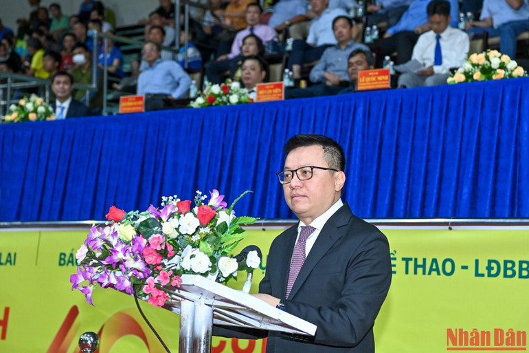 Tổng Biên tập Báo Nhân Dân Lê Quốc Minh, Trưởng Ban chỉ đạo phát biểu khai mạc giải.