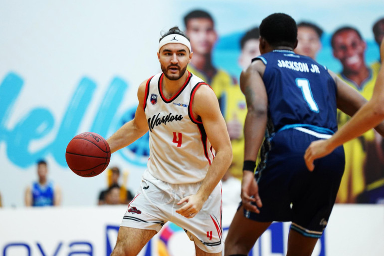 Clayton Guillozet - điểm sáng hàng công Thang Long Warriors. (Ảnh: VBA)