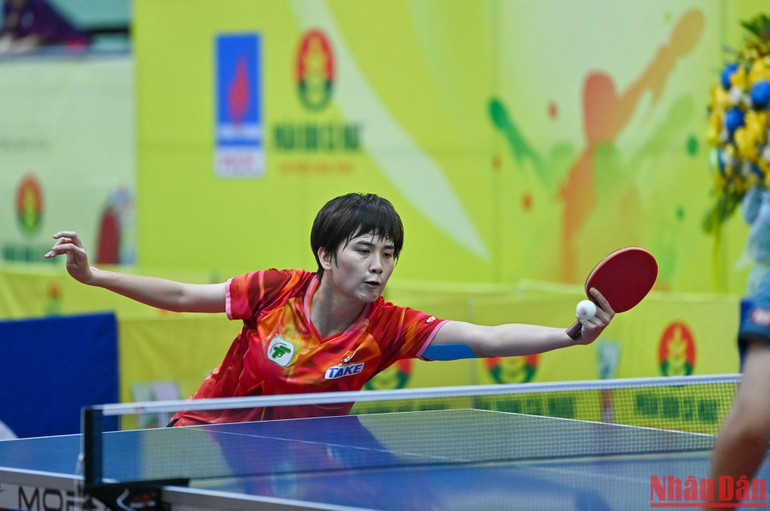 Nguyễn Khoa Diệu Khánh giành thắng lợi để lọt vào trận chung kết.