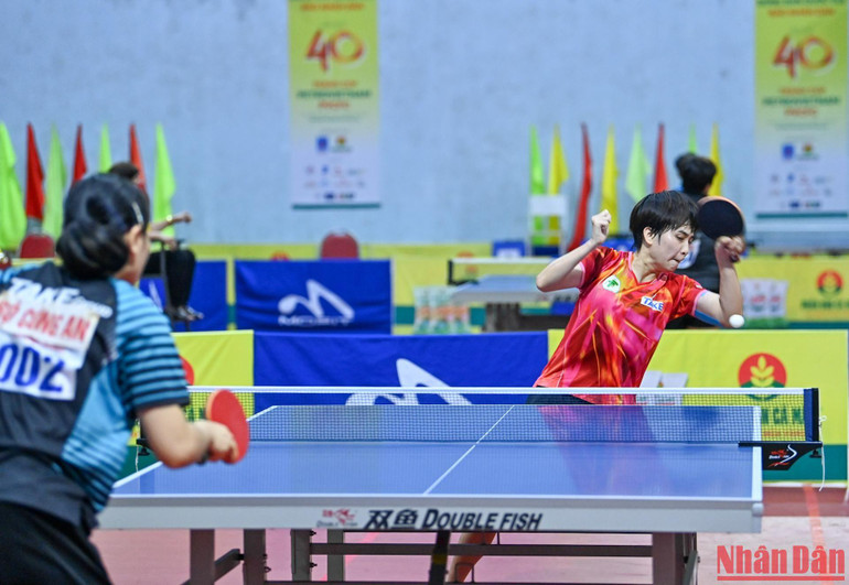 Trận bán kết giữa Nguyễn Khoa Diệu Khánh gặp Nguyễn Thị Việt Linh.