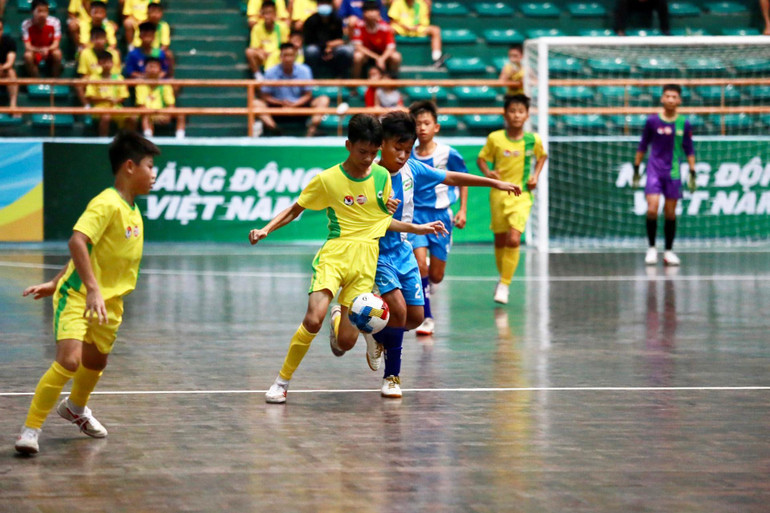 Khó khăn để tiếp cận khung thành đối phương. Khó khăn để tiếp cận khung thành đối phương.