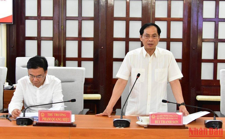 Bộ trưởng Bùi Thanh Sơn đánh giá cao bước đột phá trong bức tranh chung của Thừa Thiên Huế.