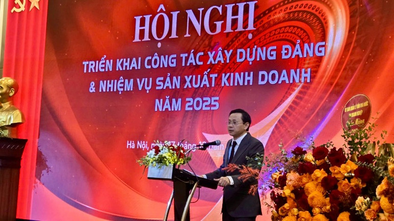 Chủ tịch HĐTV VINATABA Hồ Lê Nghĩa phát biểu tại Hội nghị. Chủ tịch HĐTV VINATABA Hồ Lê Nghĩa phát biểu tại Hội nghị.