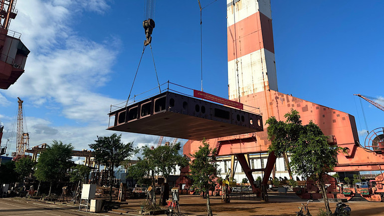 Đặt ky đóng mới tàu chở hàng rời 45.000 DWT số 2