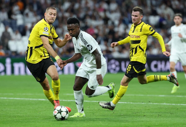 Vinicius ghi bàn thắng hoàn tất cú hat-trick. (Ảnh: Getty Images)