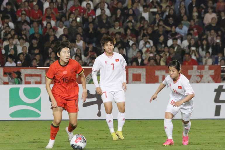 Đội tuyển nữ Trung Quốc có màn thể hiện sắc nét. (Ảnh: VFF)