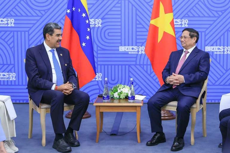 Thủ tướng Phạm Minh Chính gặp Tổng thống Venezuela Nicolas Maduro. (Ảnh NHẬT BẮC/VGP)