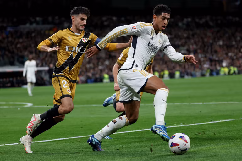 Bellingham khẳng định vai trò chủ lực trong màu áo Real. (Ảnh: Reuters) Bellingham khẳng định vai trò chủ lực trong màu áo Real. (Ảnh: Reuters)