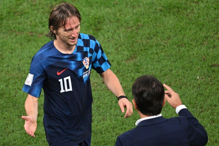 Luka Modric rời sân khi kết quả đã ngã ngũ.