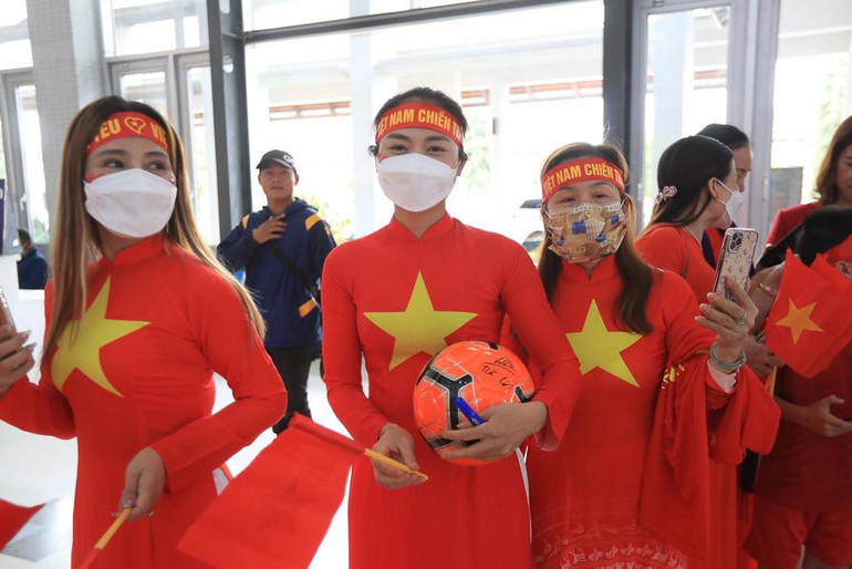 Các cổ động viên sẵn sàng "tiếp lửa" cho đội tuyển Việt Nam. (Ảnh: VFF)