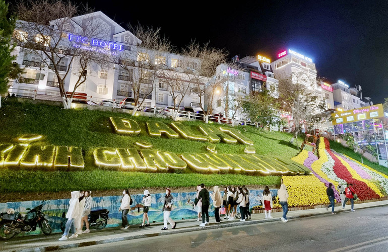 Mùa Giáng sinh trong mùa hội hoa Đà Lạt. Mùa Giáng sinh trong mùa hội hoa Đà Lạt.