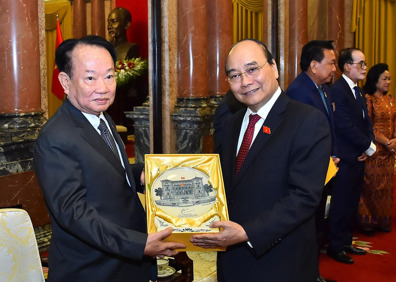 [Ảnh] Chủ tịch nước Nguyễn Xuân Phúc tiếp Chủ tịch Thượng viện Vương quốc Campuchia Samdech Say Chhum ảnh 10