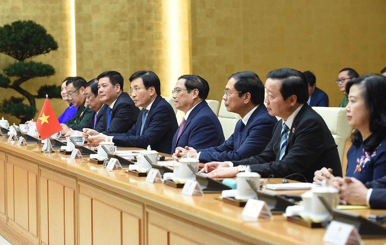 Thủ tướng Phạm Minh Chính và các thành viên Chính phủ tại buổi tiếp Tổng Thư ký Liên hợp quốc Antonio Guterres.