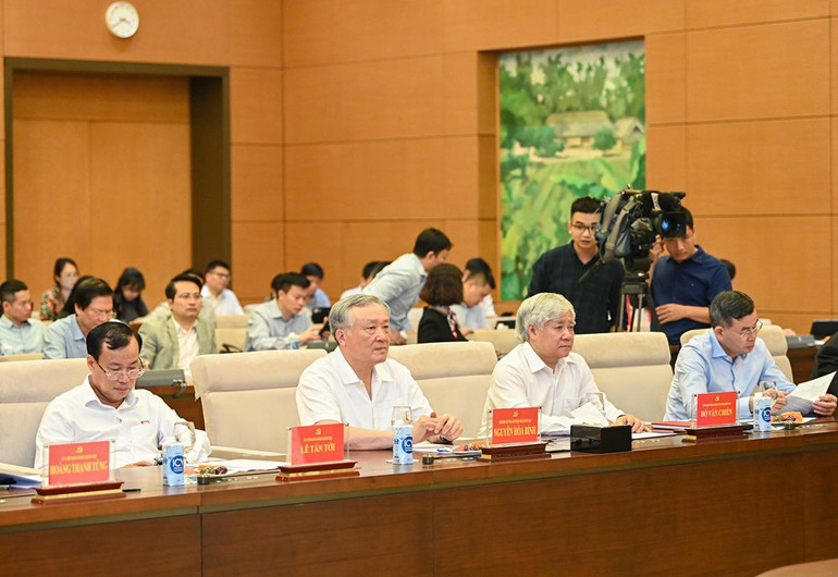 [Ảnh] Thủ tướng và Chủ tịch Quốc hội chủ trì hội nghị giữa Đảng đoàn Quốc hội với Ban Cán sự Đảng Chính phủ ảnh 3