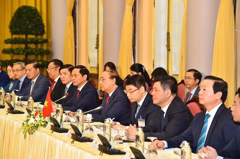 [Ảnh] Chủ tịch nước Nguyễn Xuân Phúc đón, hội đàm với Tổng thống Cộng hòa Singapore Halimah Yacob ảnh 8