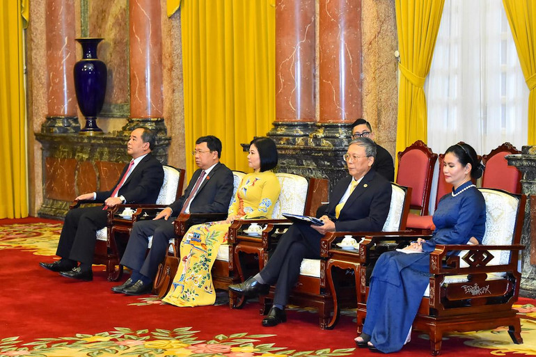 [Ảnh] Chủ tịch nước Nguyễn Xuân Phúc tiếp Chủ tịch Thượng viện Vương quốc Campuchia Samdech Say Chhum ảnh 6