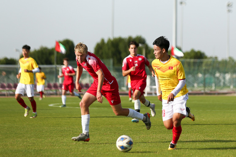 Dubai City FC đã có một trận đấu vất vả trước sức ép của U20 Việt Nam.