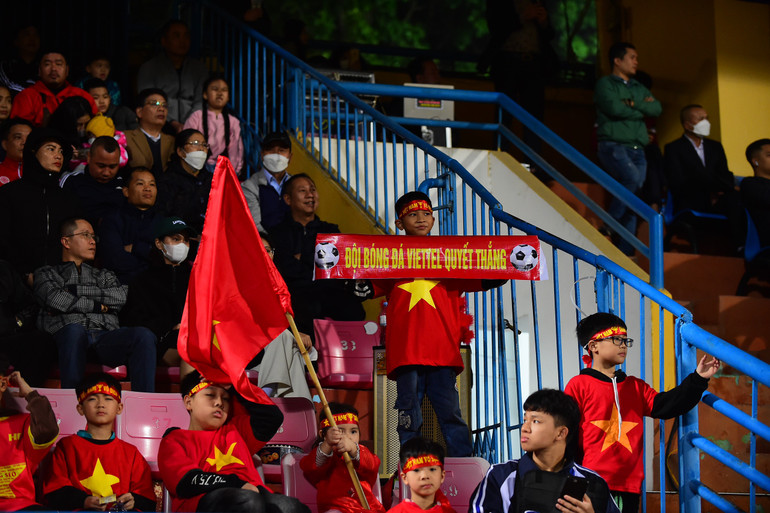 Người hâm mộ CLB Viettel tự tin chiến thắng.