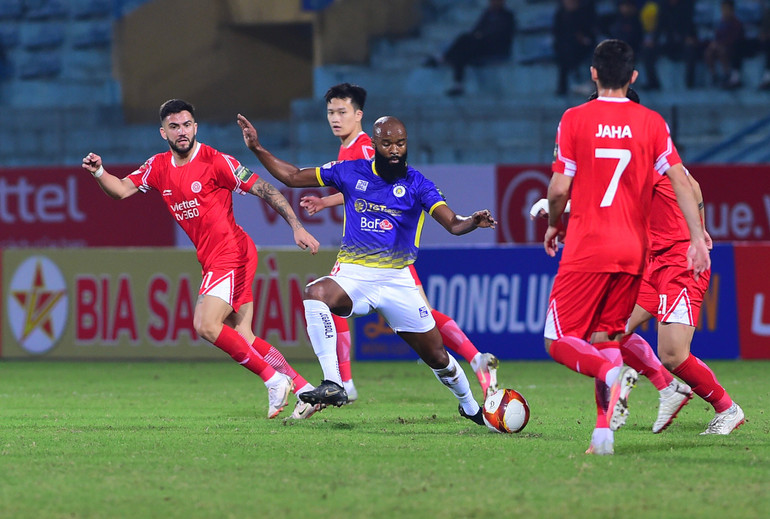 Ngoại binh của Hà Nội thể hiện sức mạnh.