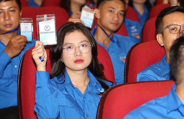 Các đại biểu tiến hành hiệp thương tại Đại hội. Các đại biểu tiến hành hiệp thương tại Đại hội.