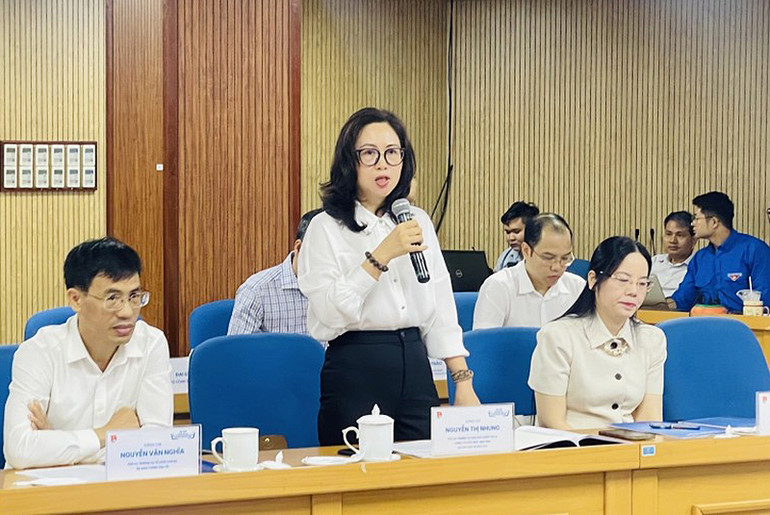 Các đại biểu nêu ý kiến trong khuôn khổ Tọa đàm.