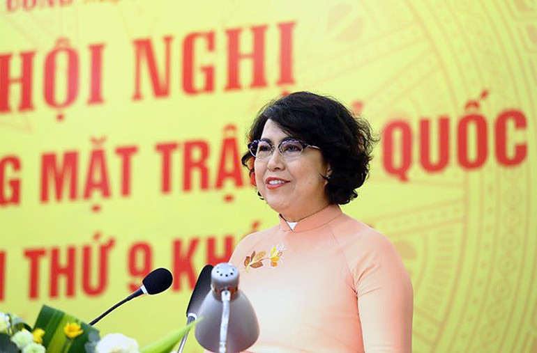 Tân Phó Chủ tịch Ủy ban Trung ương Mặt trận Tổ quốc Việt Nam Tô Thị Bích Châu phát biểu nhận nhiệm vụ tại Hội nghị.