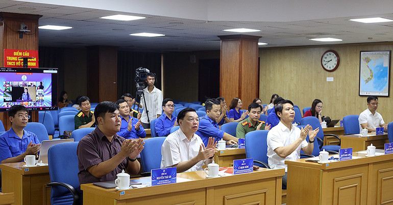 Các đại biểu tại điểm cầu trụ sở Trung ương Đoàn.