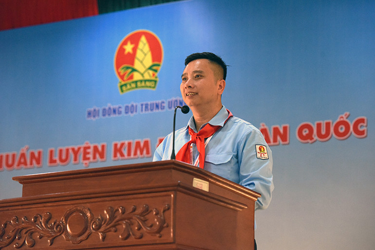 Đồng chí Lê Anh Quân phát biểu ý kiến tại Lễ khai mạc Trại huấn luyện.