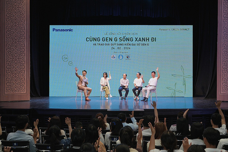 Các "Đại sứ Gen G" giao lưu cùng khán giả tại Ngày hội.