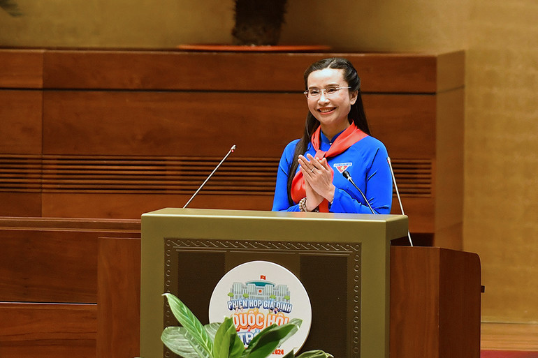 Bí thư Trung ương Đoàn, Chủ tịch Hội đồng Đội Trung ương, Trưởng Ban tổ chức Phiên họp giả định "Quốc hội trẻ em" lần thứ 2 Nguyễn Phạm Duy Trang phát biểu ý kiến tại hội trường.