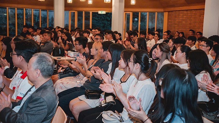 Đại biểu dự Hội trại.