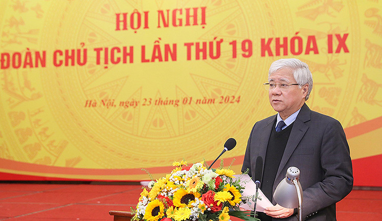 Đồng chí Đỗ Văn Chiến phát biểu ý kiến tại Hội nghị.