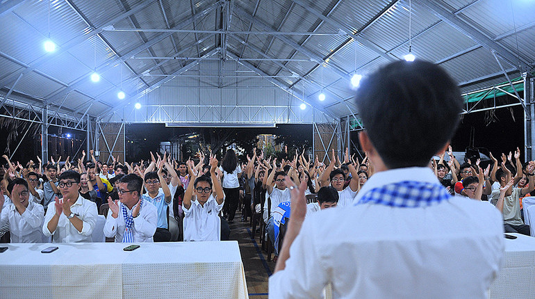 Các thành viên đoàn Hành trình gặp gỡ, giao lưu trước khi xuất quân. Các thành viên đoàn Hành trình gặp gỡ, giao lưu trước khi xuất quân.