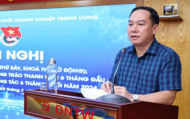 Đồng chí Hồ Xuân Trường phát biểu ý kiến tại hội nghị. Đồng chí Hồ Xuân Trường phát biểu ý kiến tại hội nghị.