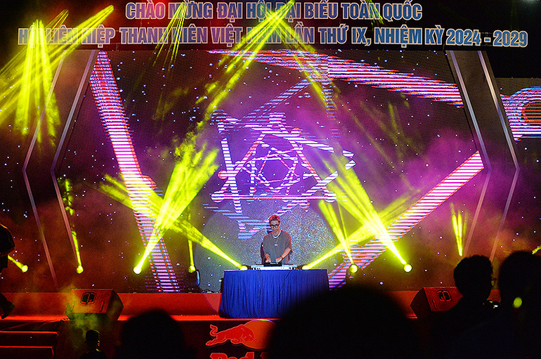 Một phần của Đêm nhạc hội "Thanh niên công nhân - Lan tỏa năng lượng tích cực".