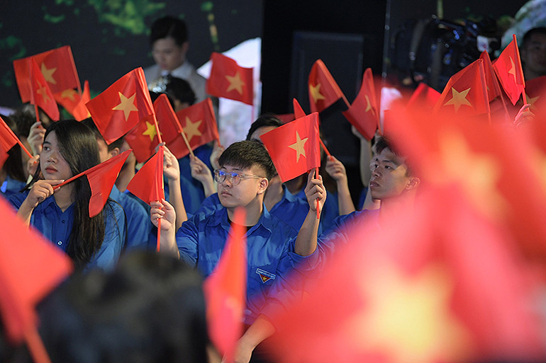 Đông đảo bạn trẻ có mặt tại buổi lễ trao Giải thưởng Gương mặt trẻ Việt Nam tiêu biểu, triển vọng năm 2023.
