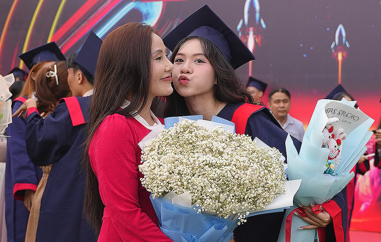 Những khoảnh khắc khó quên, nơi mỗi bạn trẻ có cơ hội thể hiện tình cảm với mẹ của mình.