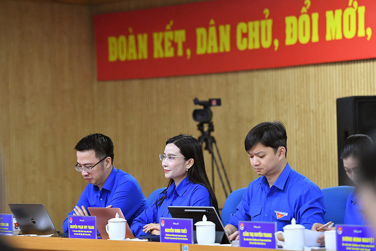 Các đại biểu tham dự Hội nghị.