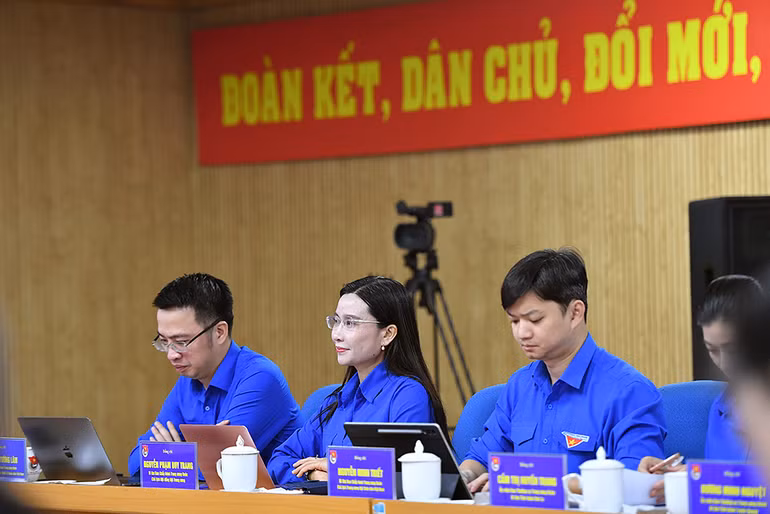 Các đại biểu tham dự Hội nghị.