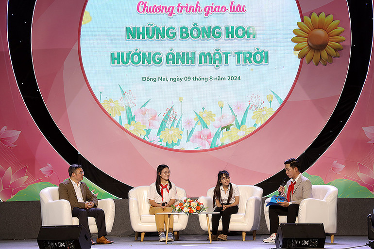 Chương trình giao lưu giữa các diễn giả.