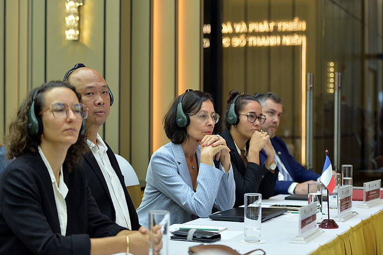 Đại diện các tổ chức, đơn vị từ nhiều quốc gia, vùng lãnh thổ đến dự Diễn đàn.