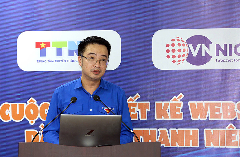 Đồng chí Nguyễn Tường Lâm phát biểu ý kiến tại chương trình.