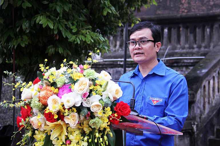 Đồng chí Bùi Quang Huy phát biểu ý kiến tại buổi lễ.