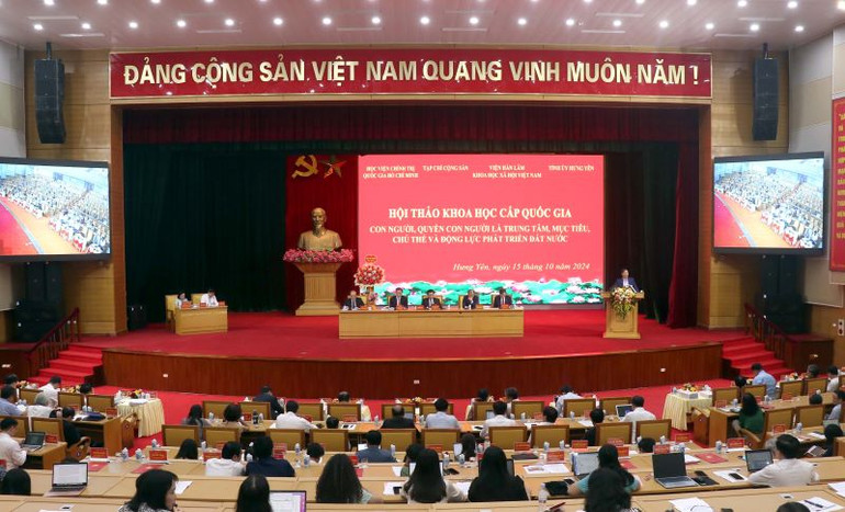 Toàn cảnh Hội thảo khoa học cấp quốc gia "Con người, quyền con người là trung tâm, mục tiêu, chủ thể và động lực phát triển đất nước".