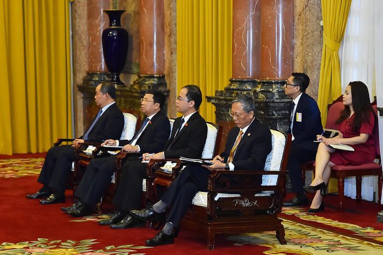 [Ảnh] Chủ tịch nước Nguyễn Xuân Phúc tiếp Chủ tịch Quốc hội Campuchia Samdech Heng Samrin ảnh 6